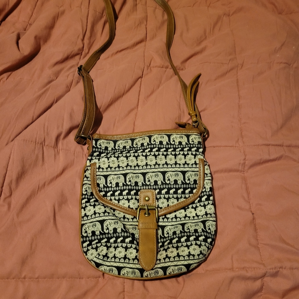 Elephant design purse